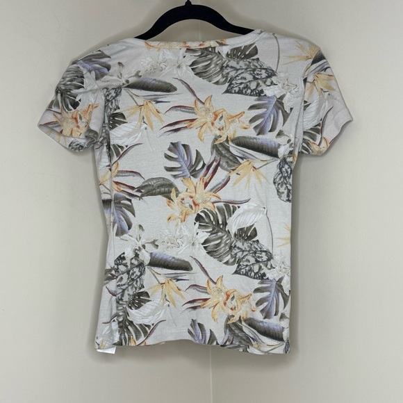 Guess Floral Tropical Leaf Print Tee in Green & Yellow | Casual Ribbed Tshirt - Picture 3 of 3